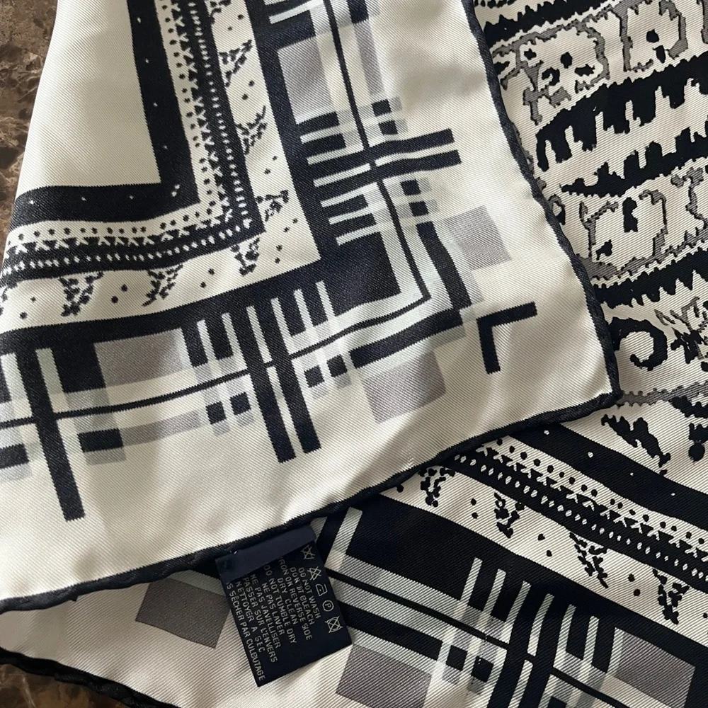 ETRO black and White Paisley Silk Scarf
